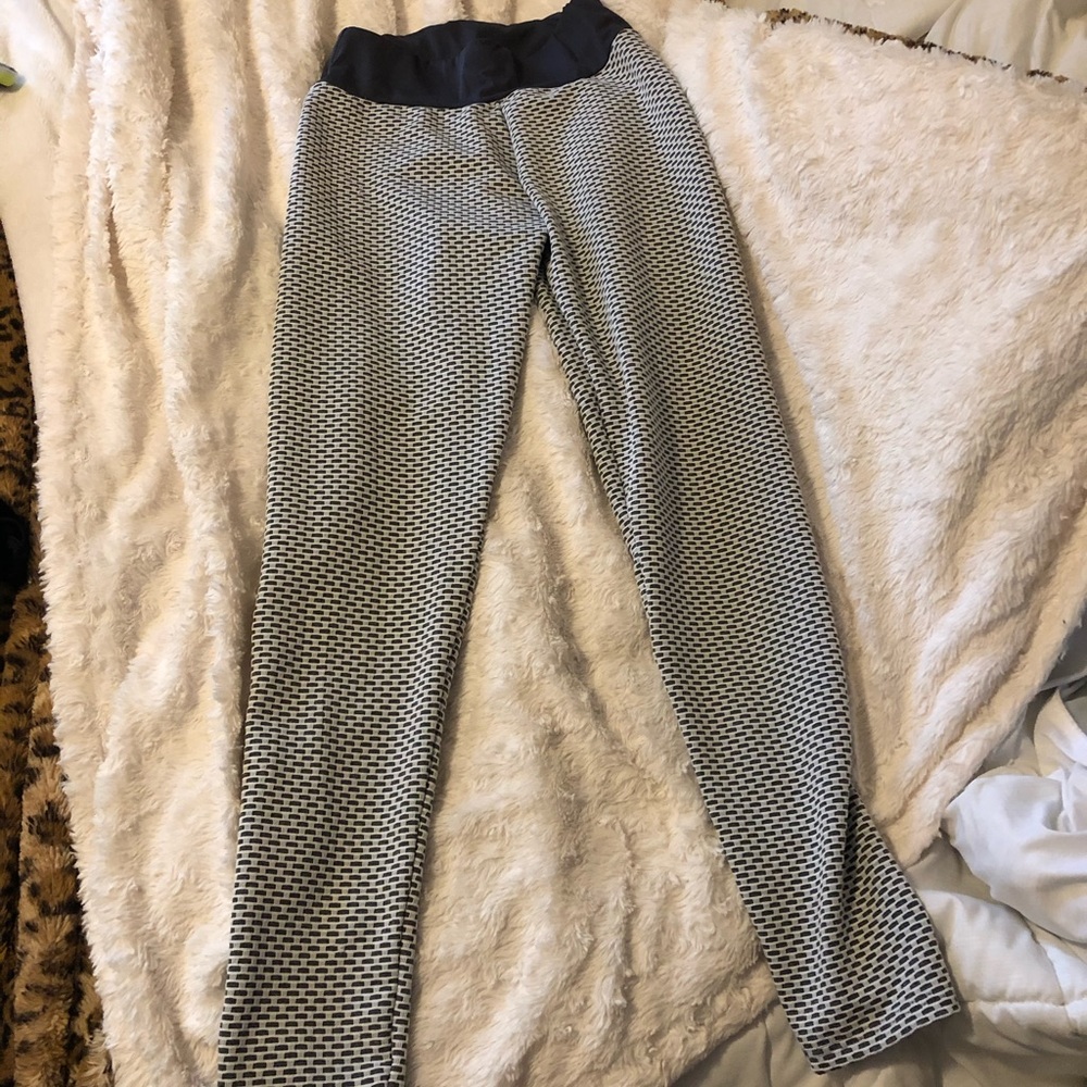 Scrunch butt leggings